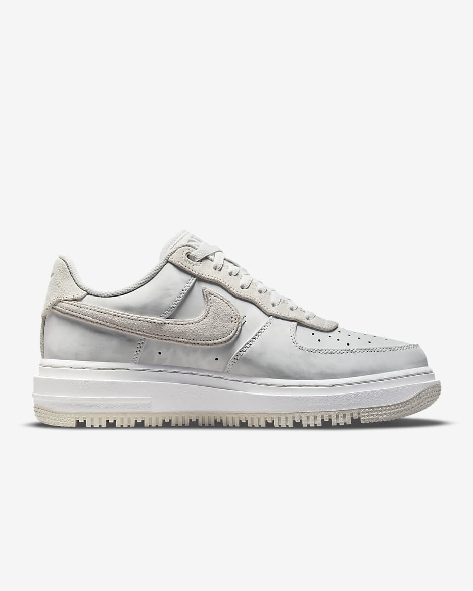 Nike Air Force 1 Luxe Erkek Ayakkabısı. Nike TR